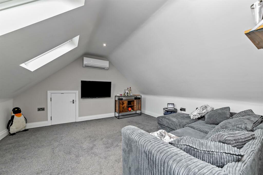 Additional image 26 of Gaddesden Lane, Redbourn, St. Albans