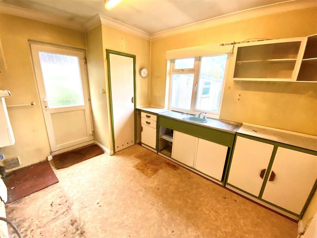 Additional image 11 of Westland Drive, Brookmans Park