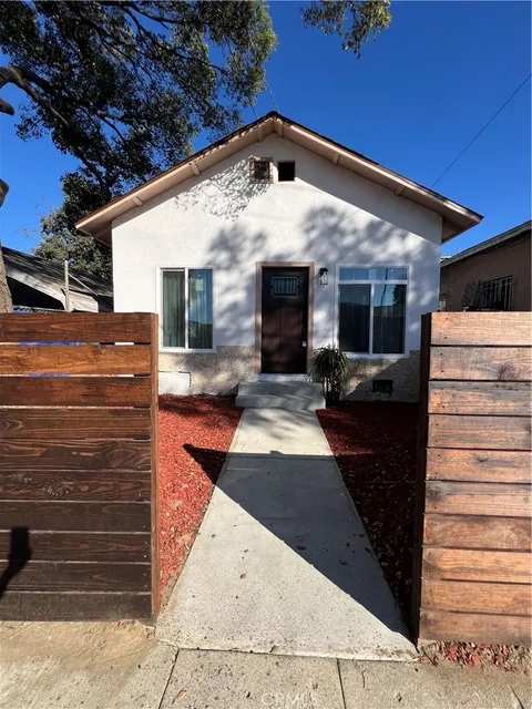 5400 Hooper Ave, Los Angeles, CA 90011