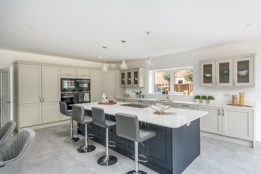 Additional image 11 of Sandridgebury Lane, St. Albans