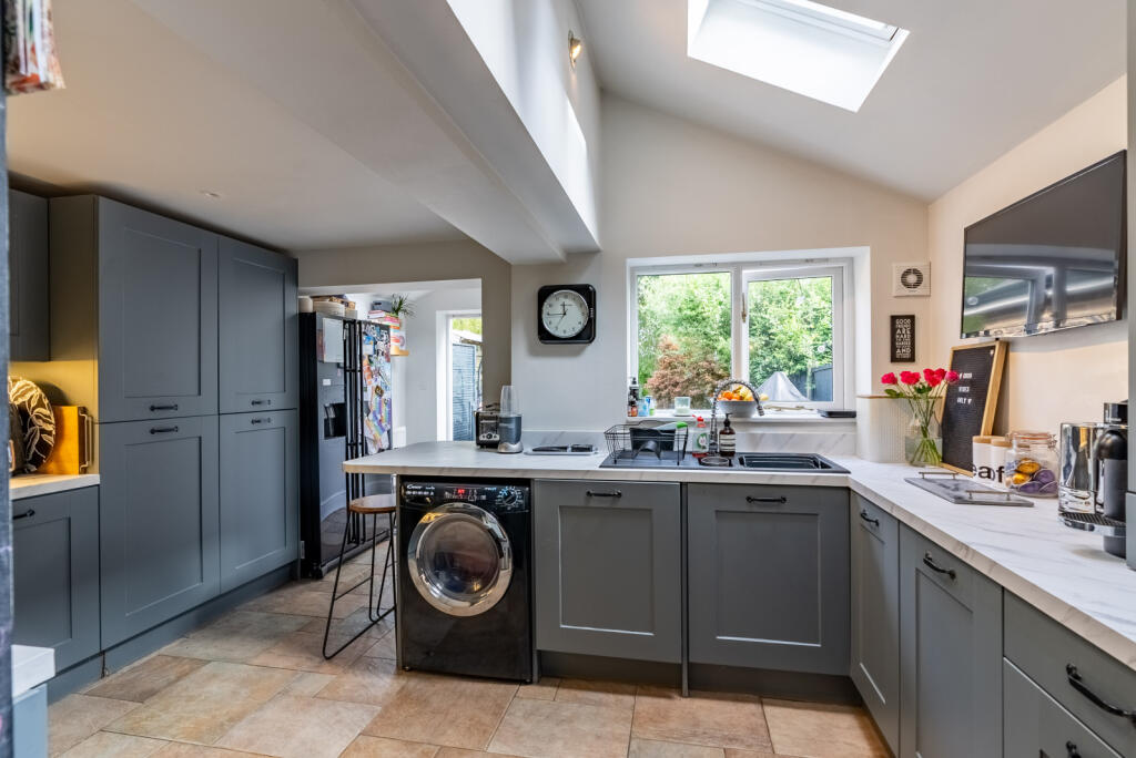 Additional image 5 of Park Street, St. Albans, Hertfordshire, AL2