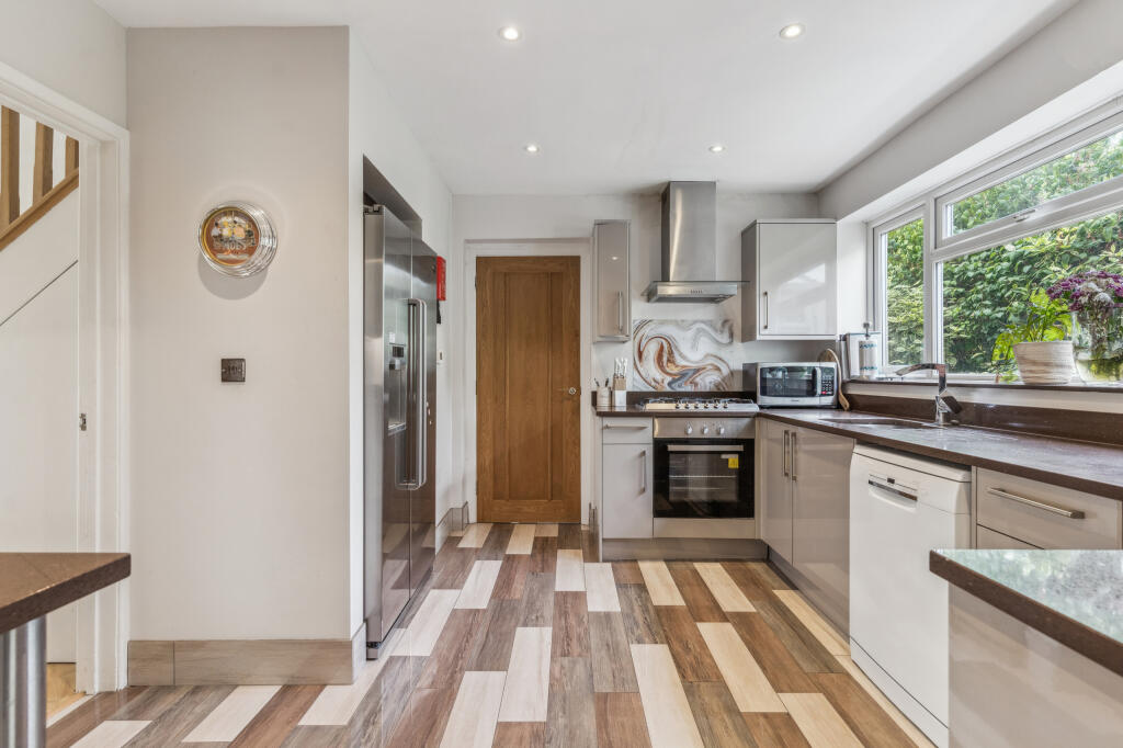 Additional image 4 of Field View Rise, Bricket Wood, St. Albans, Hertfordshire