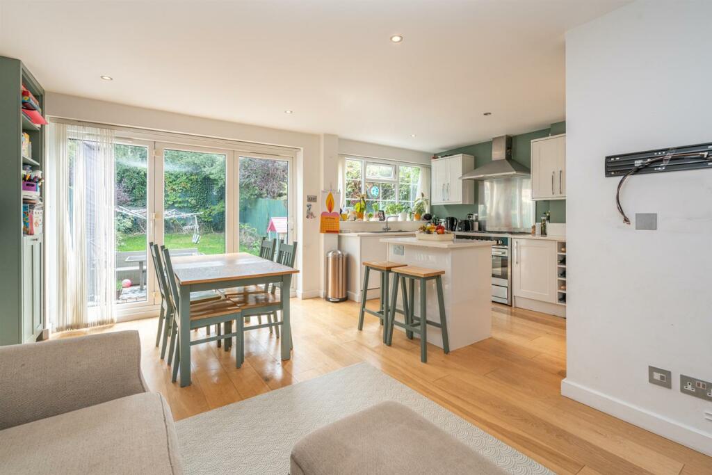 Additional image 21 of Camlet Way, St. Albans