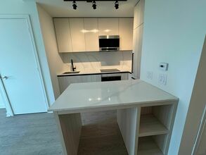 Additional image 3 of 715-425 Front St E