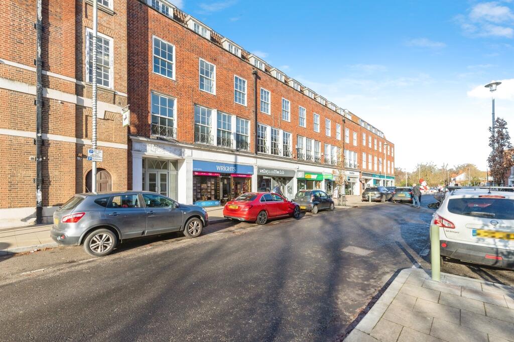 Additional image 17 of Stonehills, Welwyn Garden City