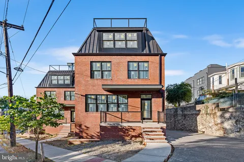 112 Righter Street, Philadelphia, PA 19128