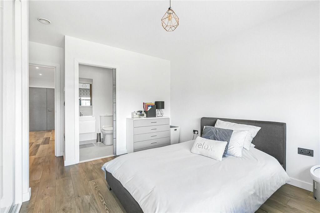 Additional image 7 of Great North Road, Hatfield, Hertfordshire, AL9