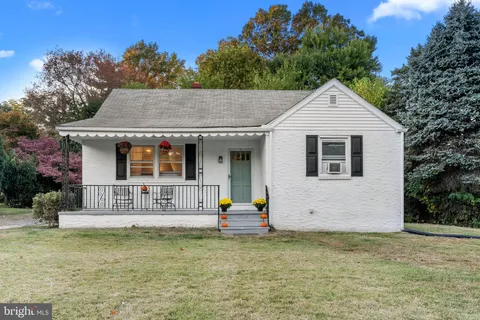 Primary image of 1878 Bridgetown Pike, Feasterville Trevose, PA 19053