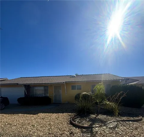 Property image - 1121 W Mayberry Avenue, Hemet, CA 92543