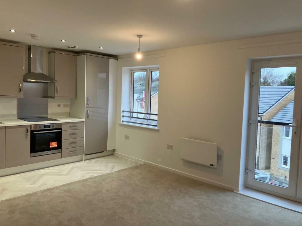 Additional image 3 of Cobnut Close, Hatfield, Herts AL10 9AD