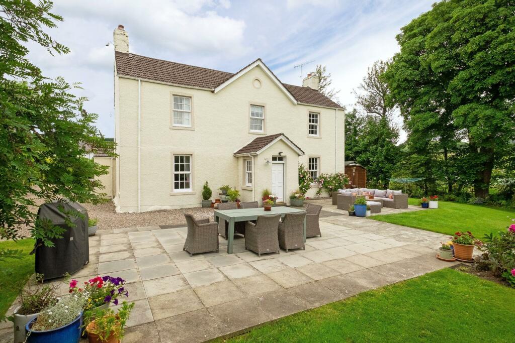 Kirkside House, Kirkton of Glenisla, Blairgowrie. PH11 8PH