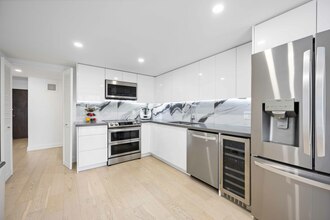 Additional image 2 of 3306-65 Harbour Sq