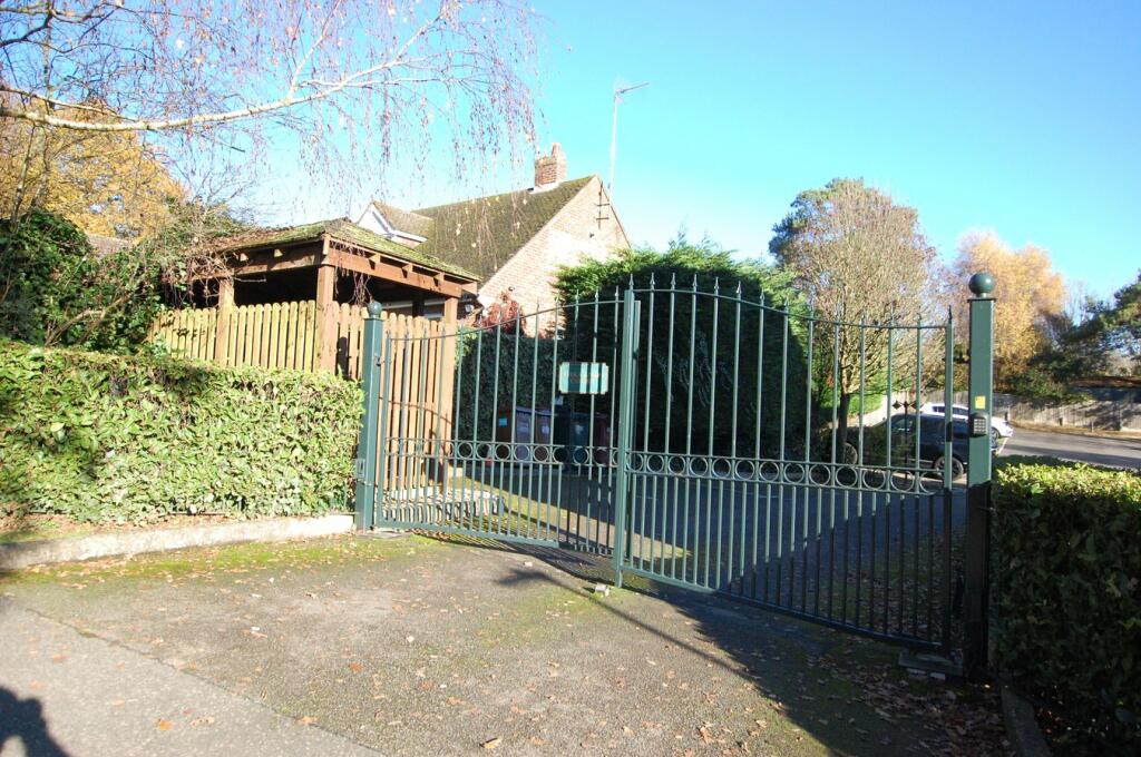 Additional image 9 of Oaklands Court, WELWYN, AL6