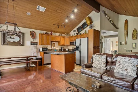 Primary image of 39802 Lakeview Drive Unit 31, Big Bear Lake, CA 92315