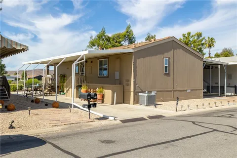 5001 W Florida Avenue Unit W211, Hemet, CA 92545