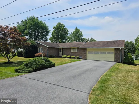 223 Horton Dr, McConnellsburg, PA 17233