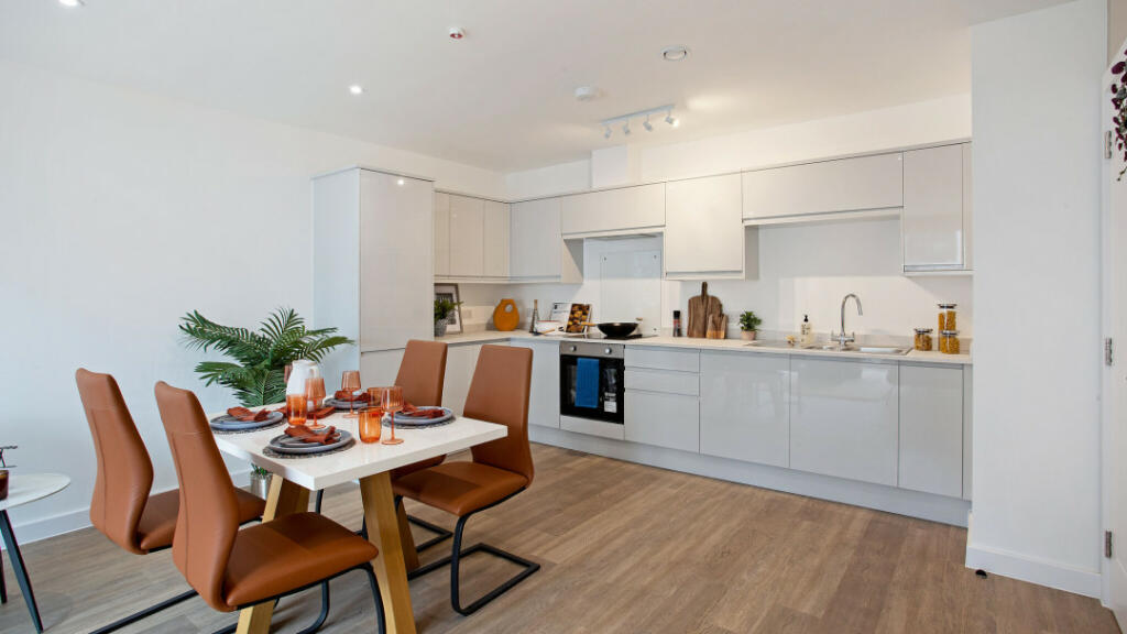 Additional image 11 of Hatfield, AL10 9XE