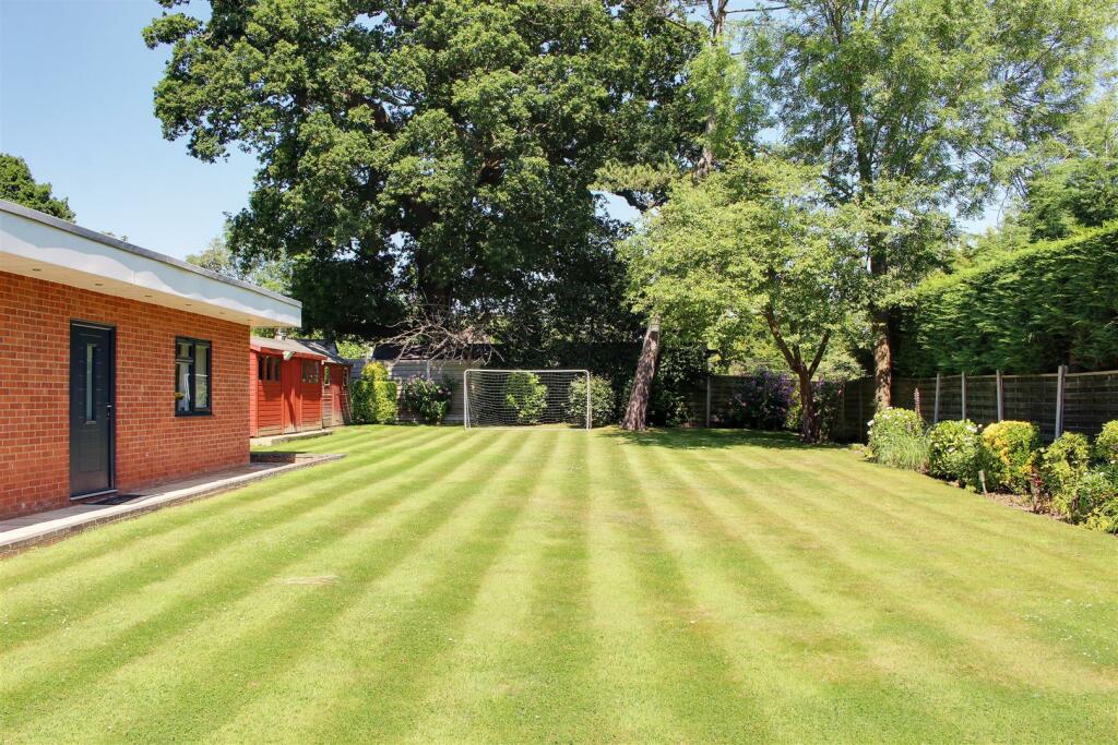 Additional image 9 of Mymms Drive, Brookmans Park