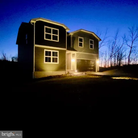 9 Mooreland, New Ringgold, PA 17960