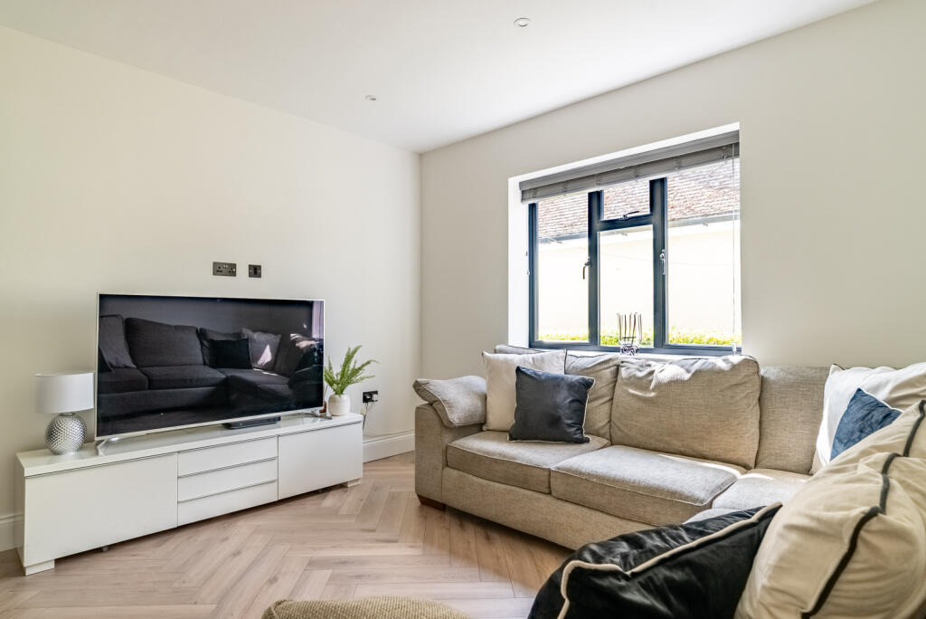 Additional image 10 of Abbey Avenue, St. Albans, Hertfordshire, AL3