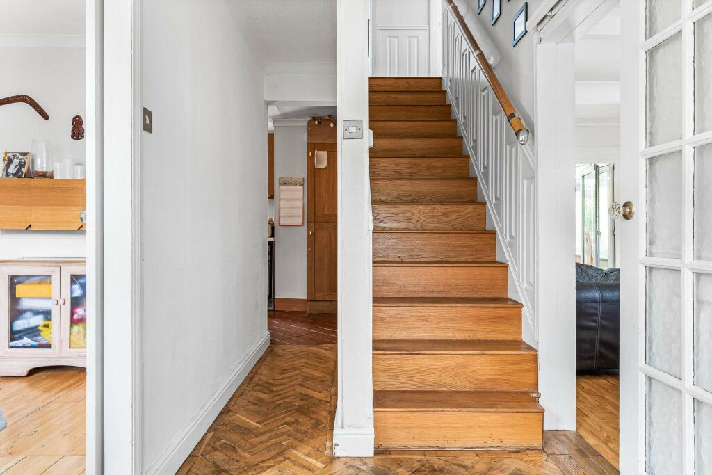 Additional image 5 of Great North Road, Welwyn Garden City AL8 7TH