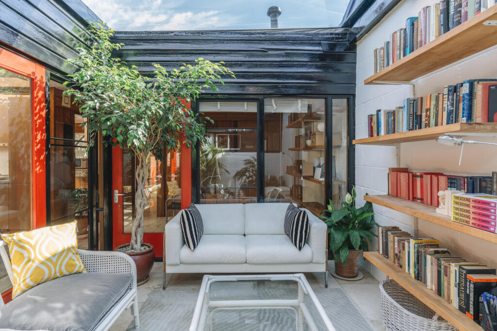 Additional image 14 of The Ryde, Hatfield, Hertfordshire