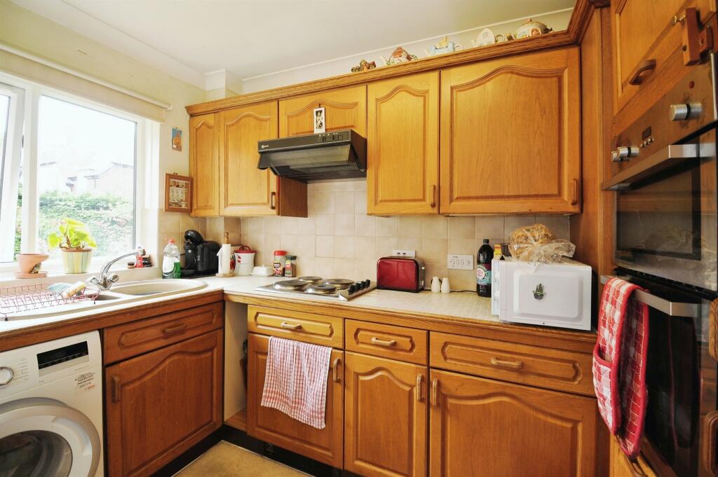 Additional image 2 of Batchwood View, St. Albans