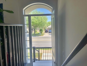 Additional image 4 of 1032B Islington Ave