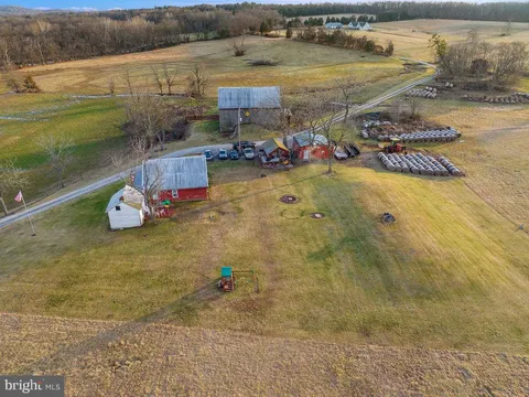 Primary image of 374 Cunningham Road, Gettysburg, PA 17325
