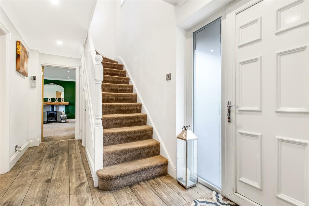 Additional image 10 of Ramsey Close, Brookmans Park, Herts