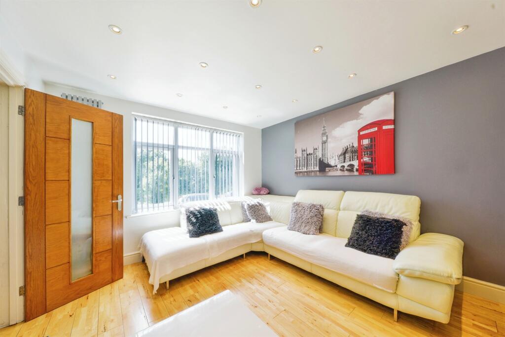 Additional image 19 of Howland Garth, ST. ALBANS