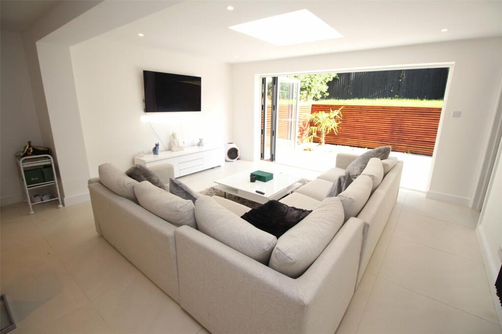 Additional image 3 of Glebe Close, Essendon, AL9