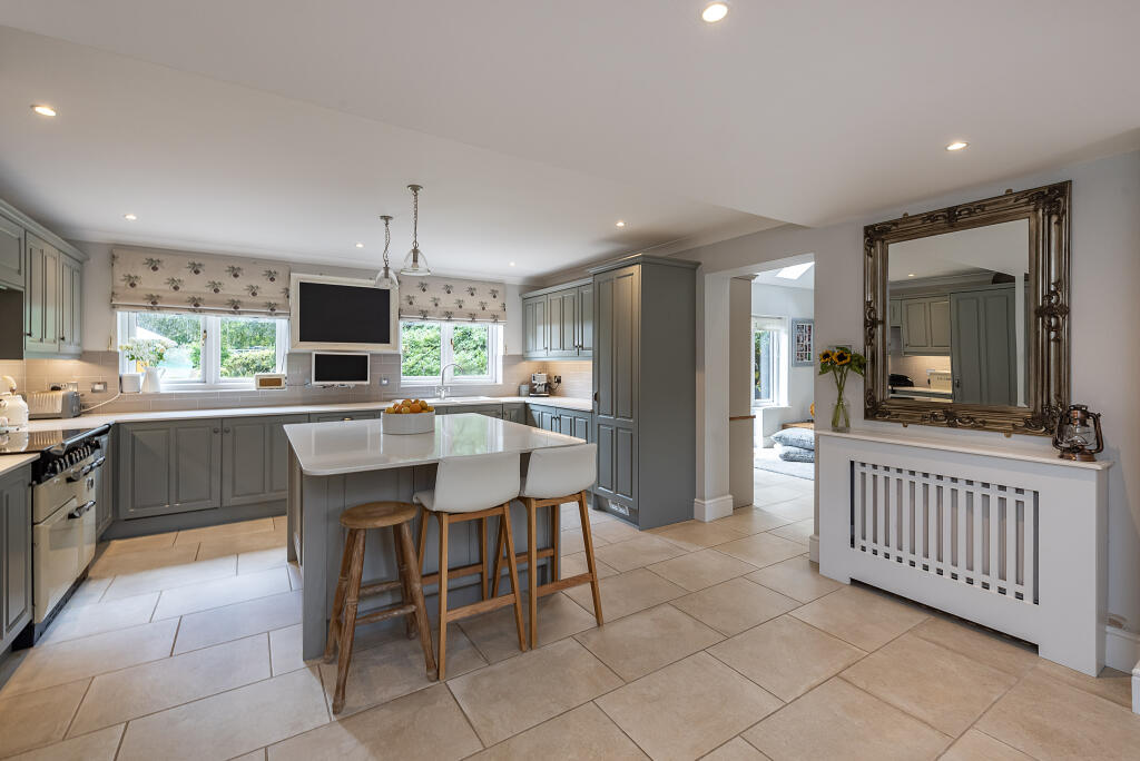 Additional image 4 of Holly Lane, Harpenden, AL5