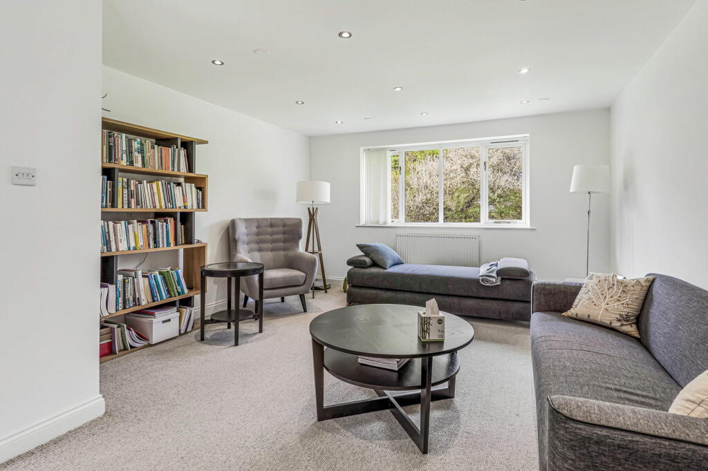 Additional image 42 of Reynards Road, Welwyn, AL6