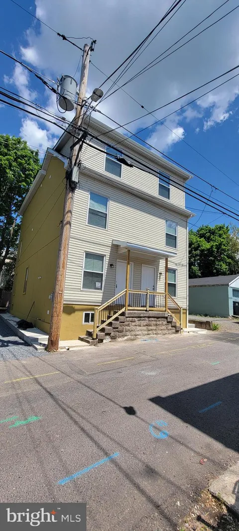 365 Union Alley, Pottstown, PA 19464