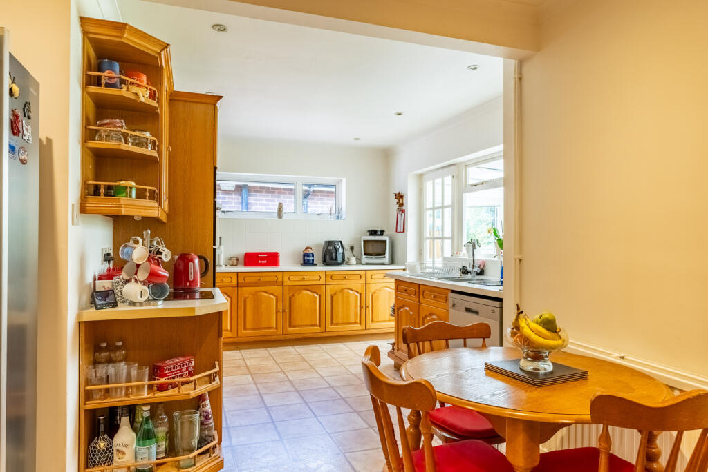 Additional image 6 of Walkers Close, Harpenden, Hertfordshire, AL5