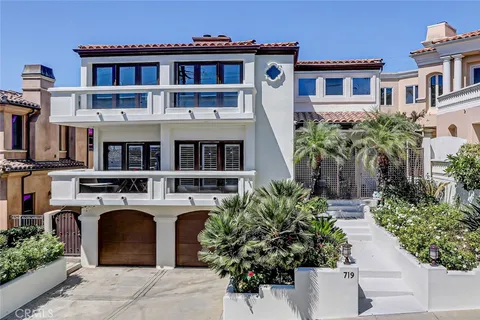 719 11th Street, Manhattan Beach, CA 90266