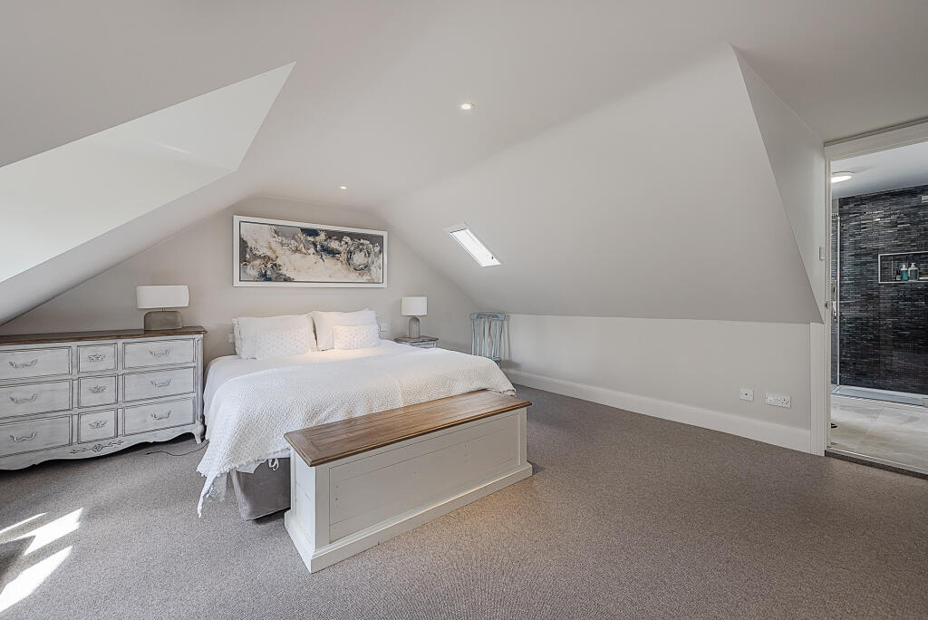 Additional image 25 of Holly Lane, Harpenden, AL5