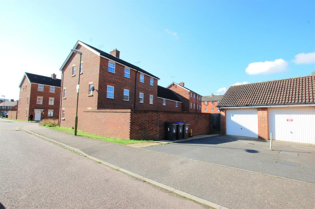 Additional image 4 of Errington Close, Hatfield