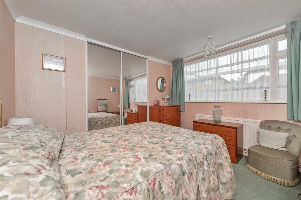 Additional image 8 of Swans Close, St. Albans