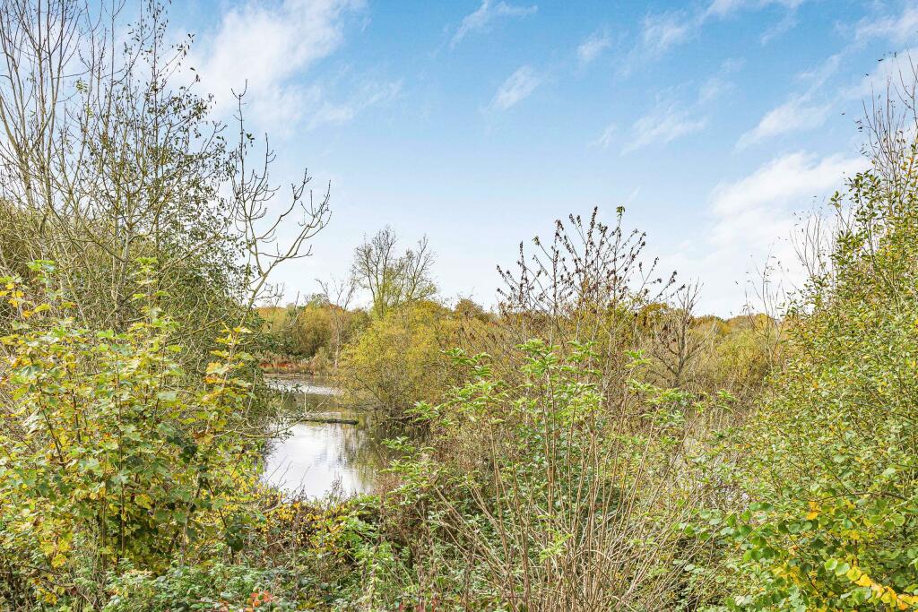 Additional image 21 of Lake View, Frogmore, AL2