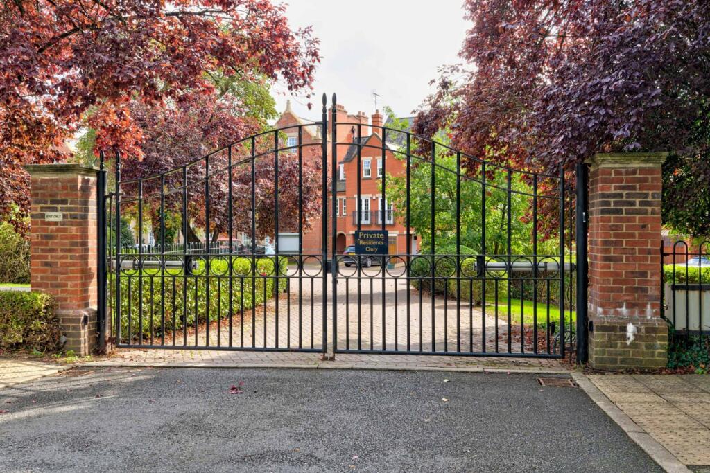 Additional image 20 of Boyes Crescent, Napsbury Park, St. Albans, Hertfordshire, AL2