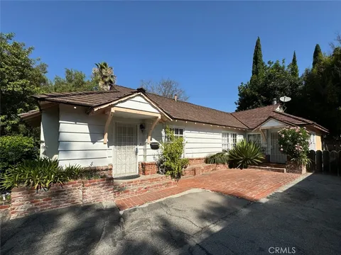 Primary image of 10559 Camarillo Street, Toluca Lake, CA 91602