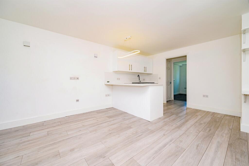 Additional image 4 of Kennedy Close, London Colney, St. Albans