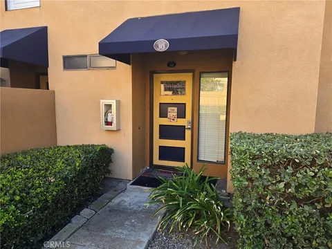 25671 Le Parc Unit 30, Lake Forest, CA 92630