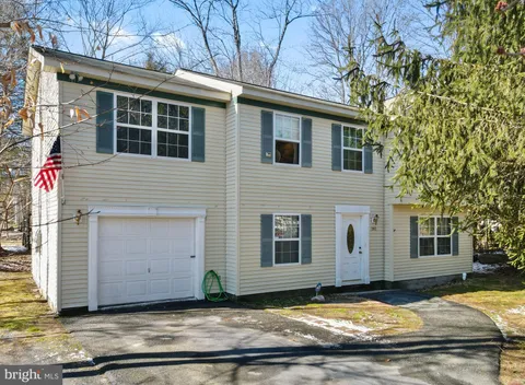 Primary image of 8350 Coyote Drive, Tobyhanna, PA 18466
