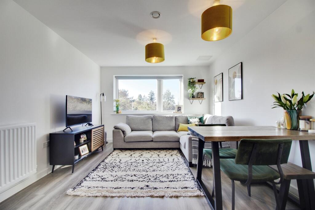 Additional image 4 of Blossom Drive, WELWYN GARDEN CITY