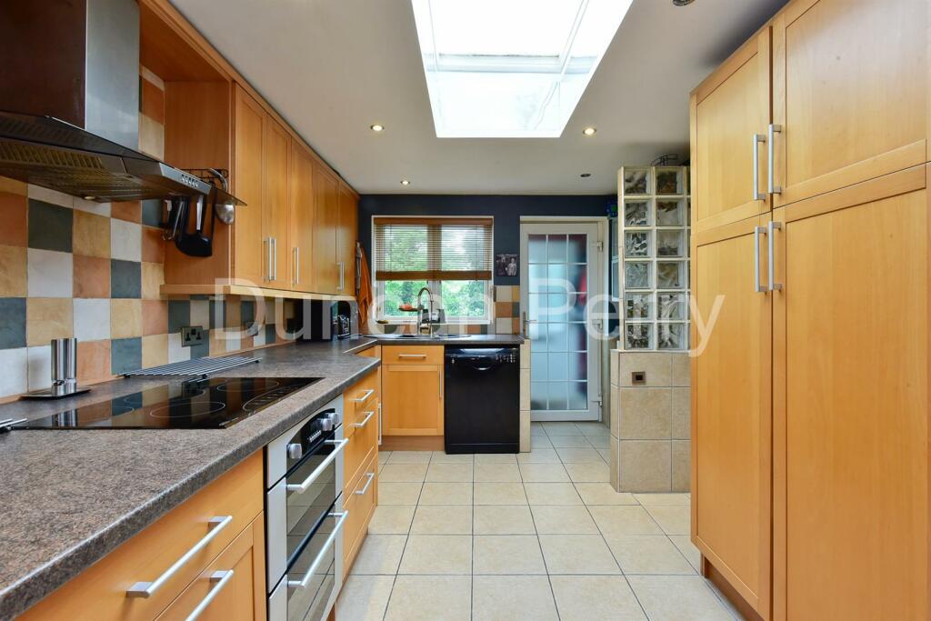 Additional image 2 of Far End, Hatfield