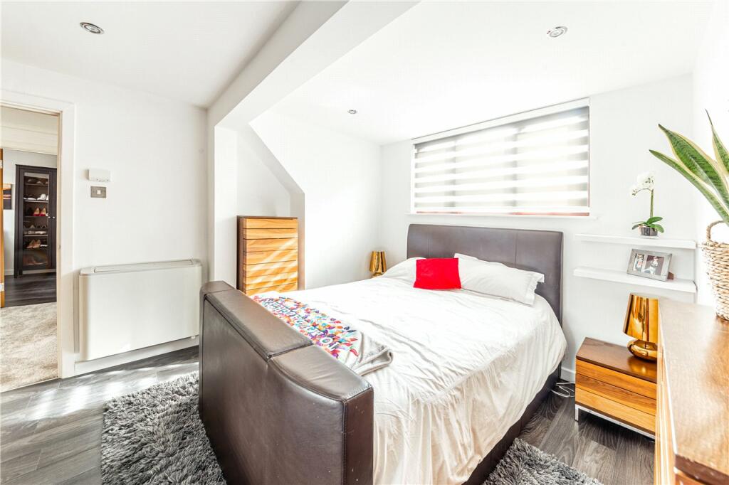 Additional image 7 of Kinsbourne Close, Harpenden, Hertfordshire, AL5