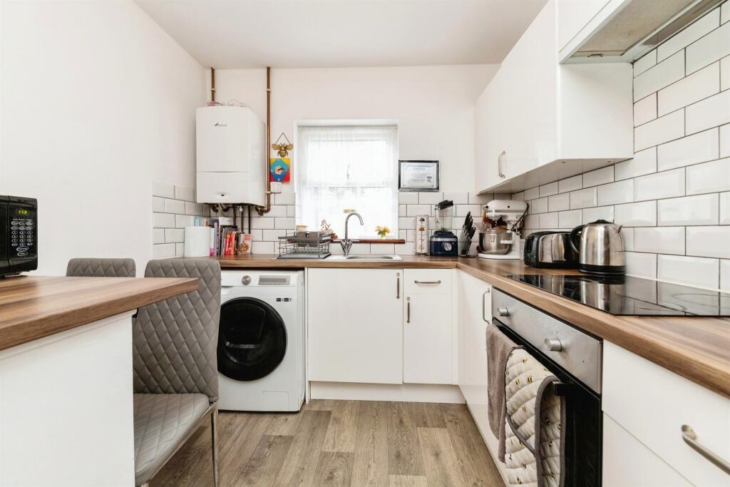 Additional image 5 of Woodhall Lane, Welwyn Garden City